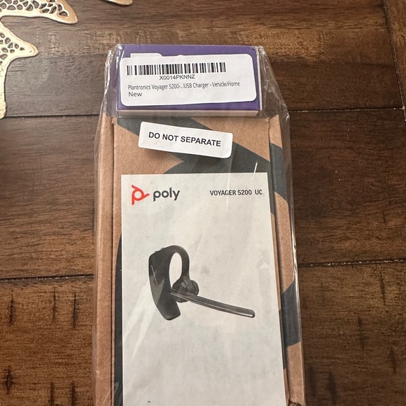 COPY - Poly Voyager 5200 UC Wireless Headset & Charging Case - Picture 3 of 4